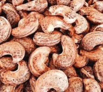 Unpeeled Cashew nuts